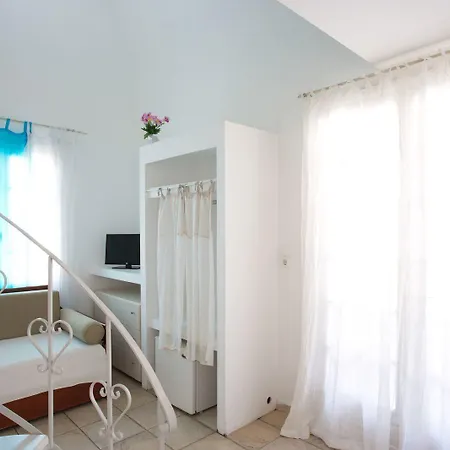 Апартаменты Lavarock Santorini