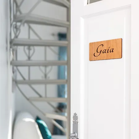 Lavarock Santorini アパート ペリッサ