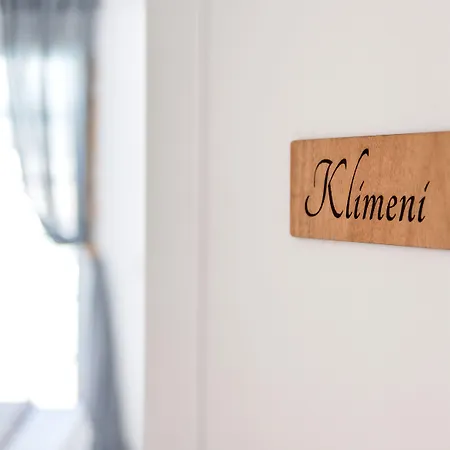 Lavarock Santorini *