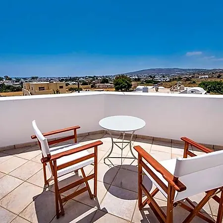 Lavarock Santorini 3* 페리사