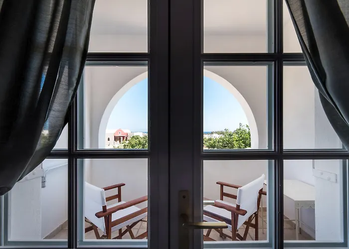Lavarock Santorini Szálloda 3*