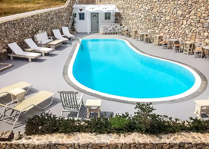 Lavarock Santorini 3* Perísza