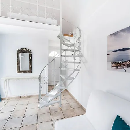 Lavarock Santorini Hotel Perissa (Santorini)