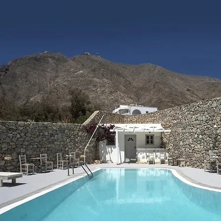 Lavarock Santorini Hotel 3*