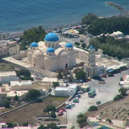 Hotel Lavarock Santorini 3*