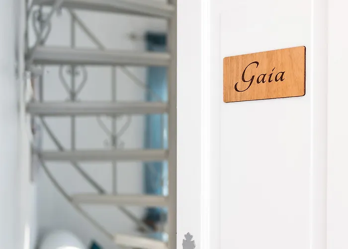 Lavarock Santorini Hotel Perissa (Santorini)