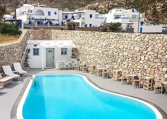 Lavarock Santorini Perissa (Santorini)