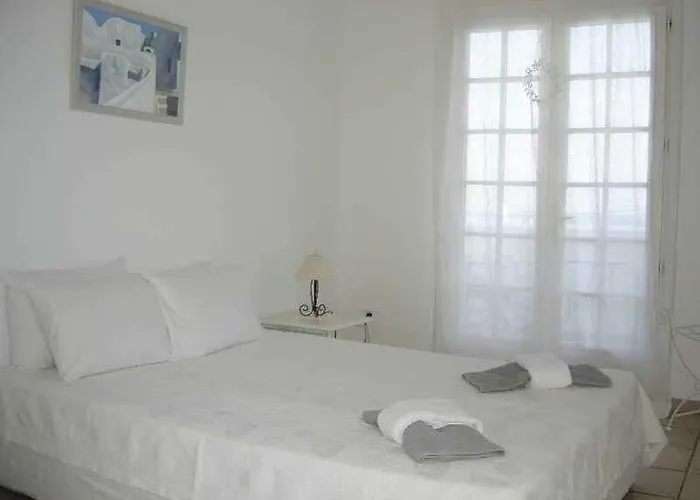 Lavarock Santorini Szálloda 3*