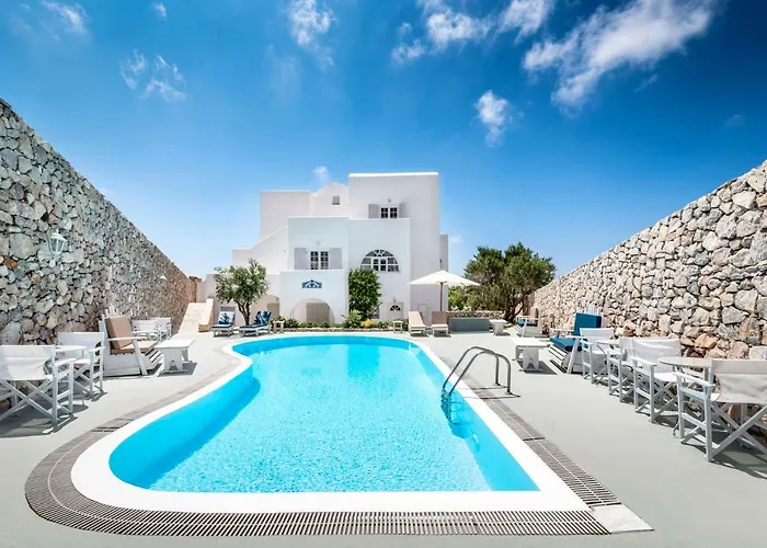 Lavarock Santorini 3*